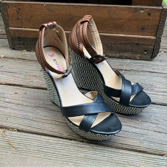 JUST FAB Melrose Black & White Wedge heel w brown ankle strap SZ 9 - Picture 7 of 11